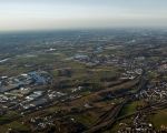 Een blik op Itteren vanuit de lucht. (30-3-2009 - Bert Janssen Fotografie)