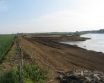 De stroomgeulverbreding ten zuiden van Itteren. Aangezien hier niet zoals in de dekgrondberging diep gegraven hoeft te worden, vordert het werk hier razendsnel. (24-5-2012 - Han Hamakers)