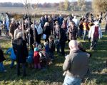 Het weer werkte vandaag mee waardoor vele inwoners van Borgharen en Itteren bij deze boomplantdag aanwezig waren.  (14-11-2012 - Jan Dolmans)